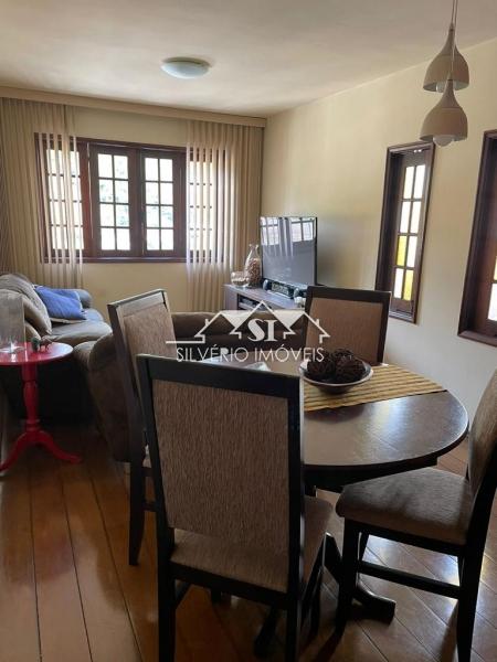 Casa à venda com 5 quartos, 210m² - Foto 9