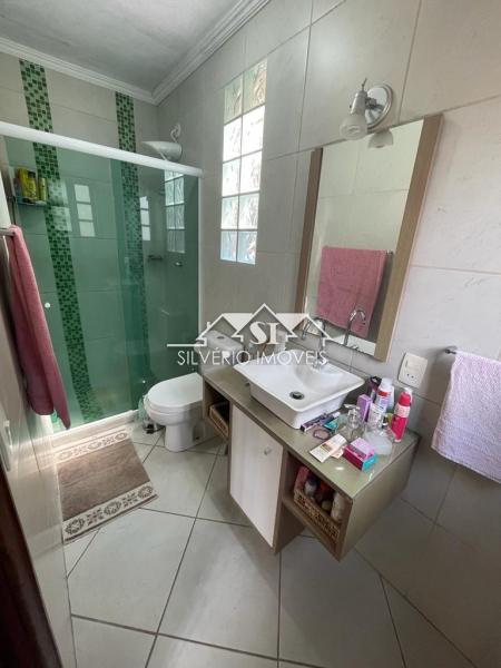 Casa à venda com 5 quartos, 210m² - Foto 22