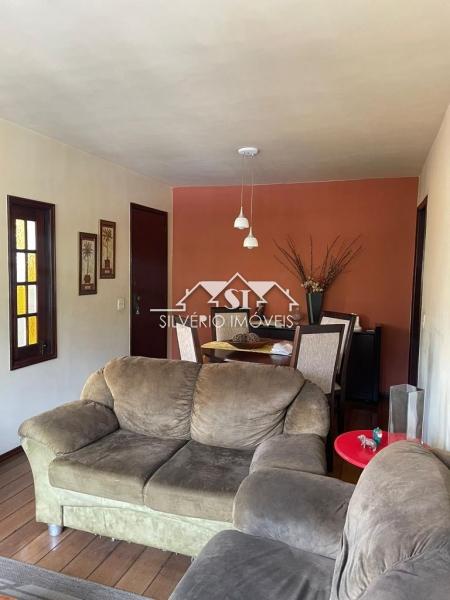 Casa à venda com 5 quartos, 210m² - Foto 25