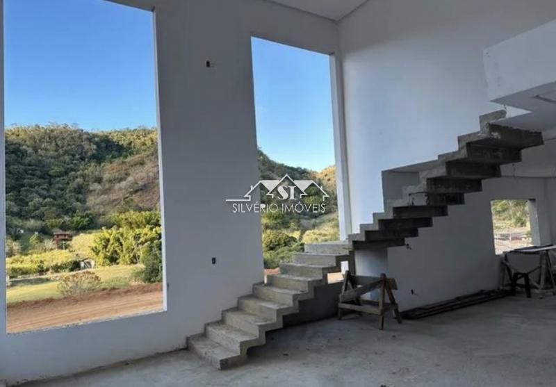 Casa à venda com 3 quartos, 500m² - Foto 2