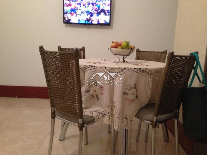 Apartamento à venda com 2 quartos, 70m² - Foto 5