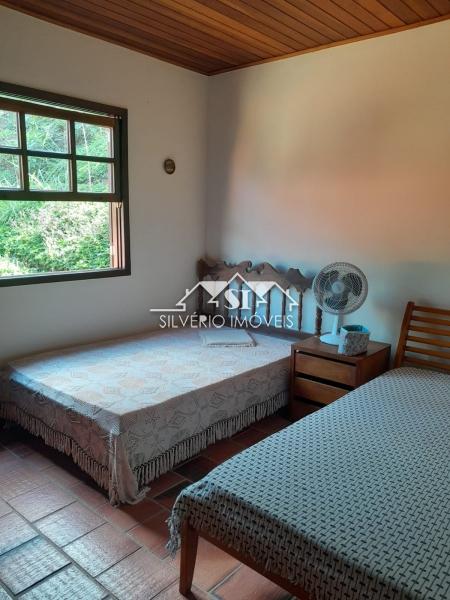 Casa à venda com 3 quartos, 200m² - Foto 3