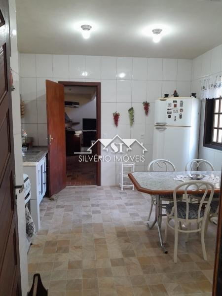 Casa à venda com 3 quartos, 200m² - Foto 17