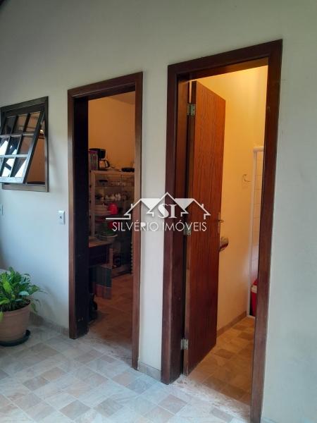 Casa à venda com 3 quartos, 200m² - Foto 18