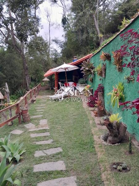 Casa à venda com 3 quartos, 200m² - Foto 21