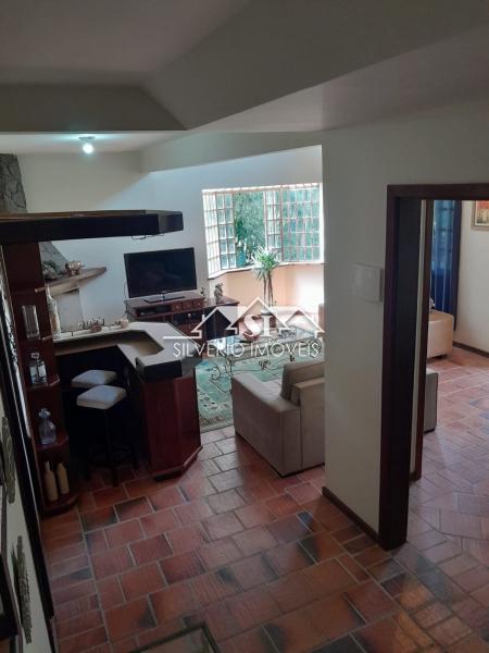 Casa à venda com 3 quartos, 200m² - Foto 23