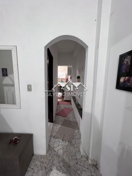 Casa à venda com 2 quartos, 66m² - Foto 11