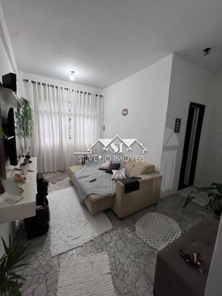 Casa à venda com 2 quartos, 66m² - Foto 2