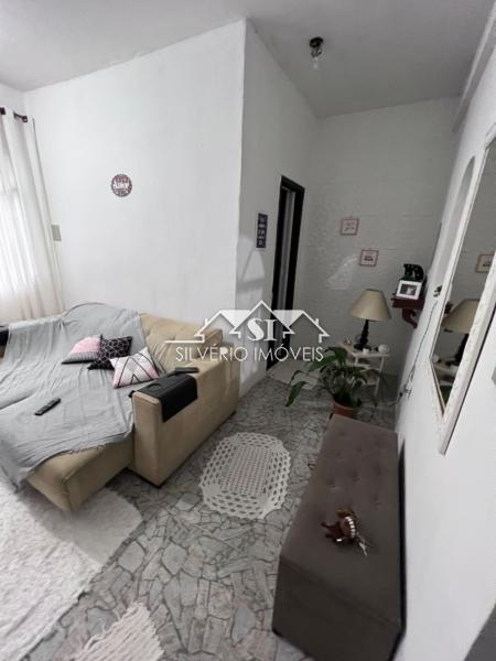 Casa à venda com 2 quartos, 66m² - Foto 4