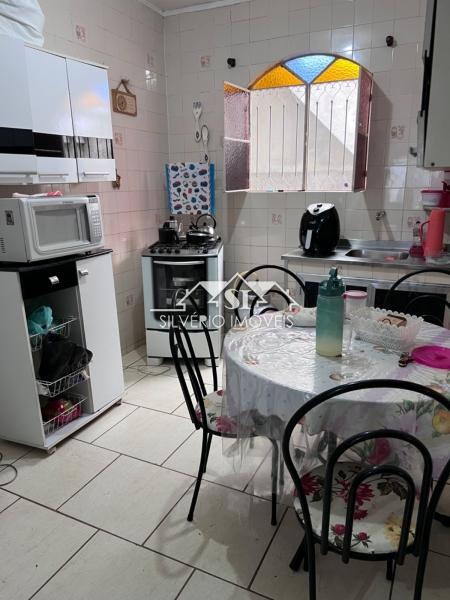 Casa à venda com 2 quartos, 66m² - Foto 17