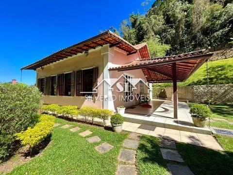 Casa em Castelânea - Petrópolis/RJ  - 4 Quartos