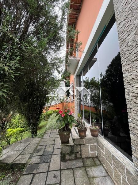 Casa à venda com 3 quartos, 140m² - Foto 2