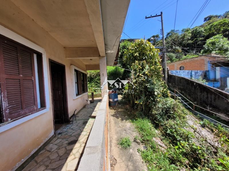 Casa à venda com 4 quartos, 110m² - Foto 2