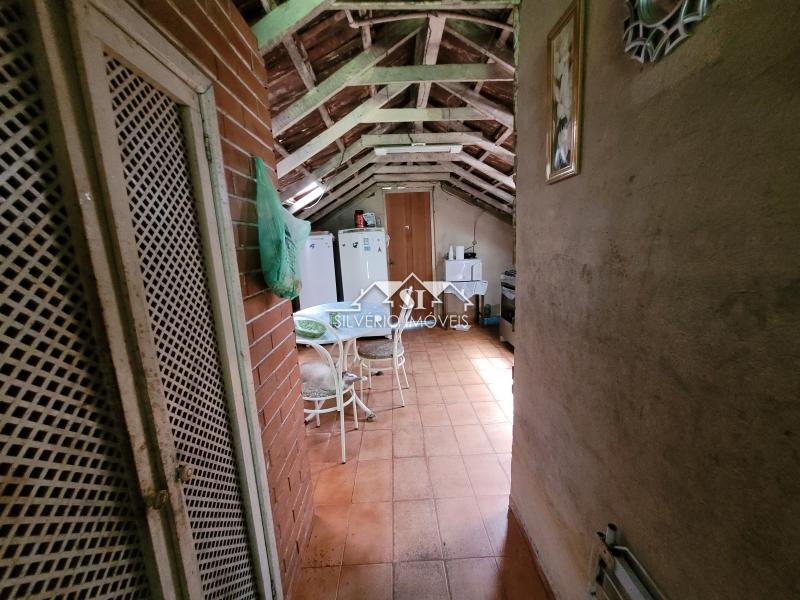 Casa à venda com 4 quartos, 110m² - Foto 19