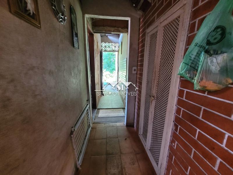 Casa à venda com 4 quartos, 110m² - Foto 21