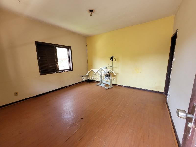 Casa à venda com 4 quartos, 110m² - Foto 29