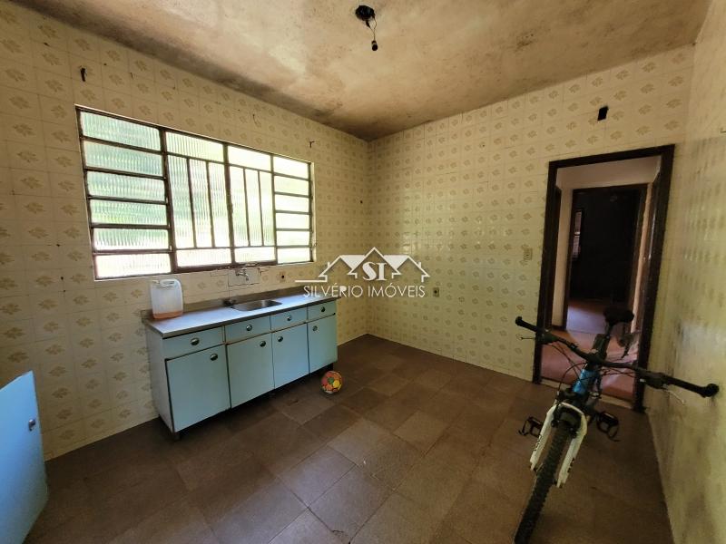 Casa à venda com 4 quartos, 110m² - Foto 31
