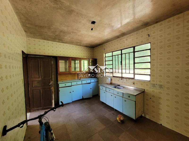 Casa à venda com 4 quartos, 110m² - Foto 32