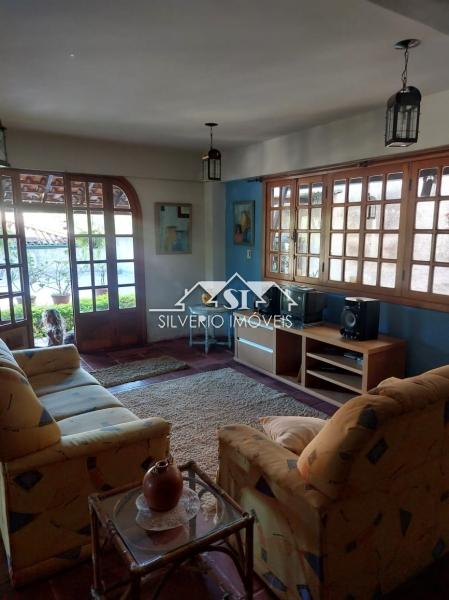 Casa à venda com 3 quartos, 280m² - Foto 4