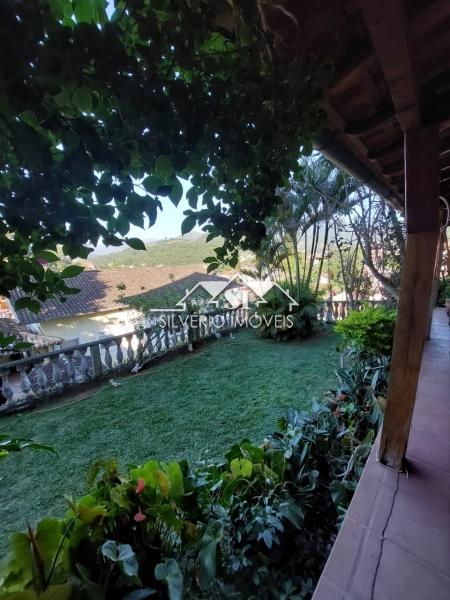Casa à venda com 3 quartos, 280m² - Foto 8