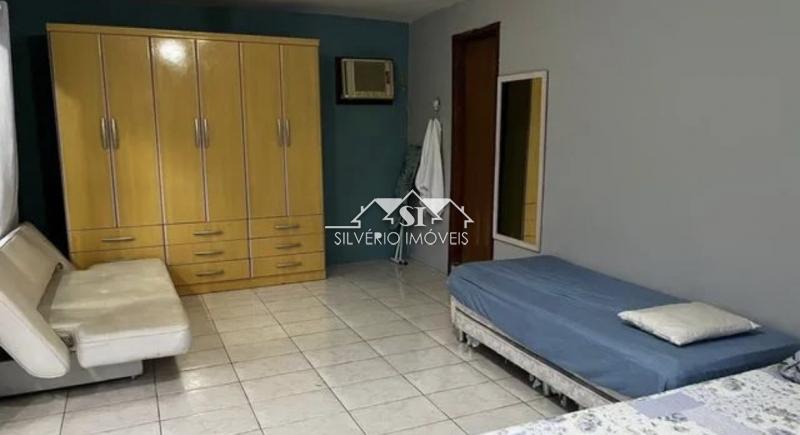 Casa à venda com 5 quartos, 300m² - Foto 6