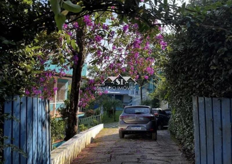 Casa à venda com 5 quartos, 300m² - Foto 15