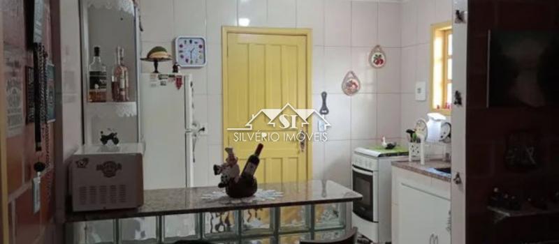 Casa à venda com 2 quartos, 90m² - Foto 5