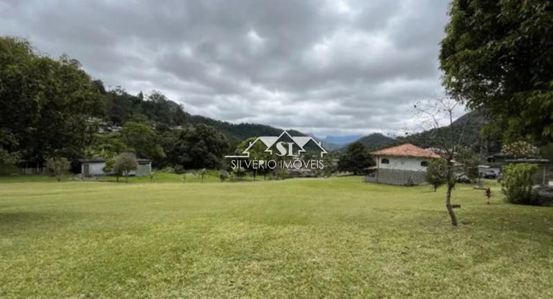 Casa à venda com 3 quartos, 350m² - Foto 3