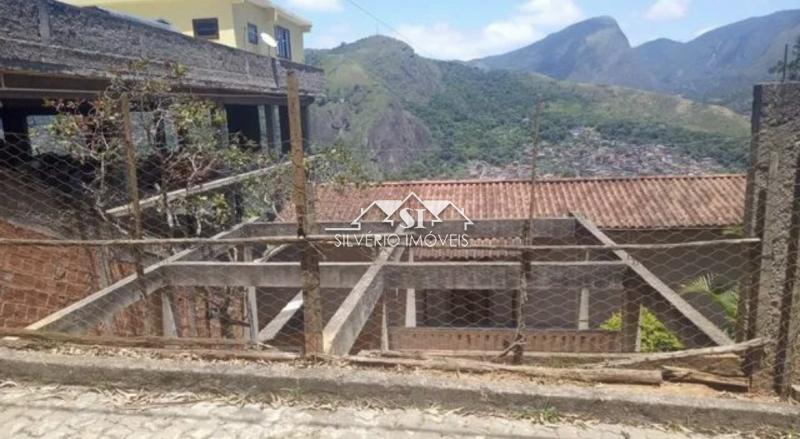 Terreno à venda com 2 quartos, 80m² - Foto 2