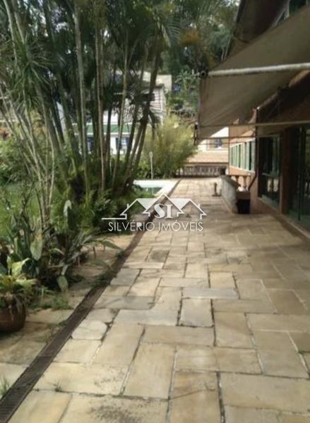 Casa à venda com 5 quartos, 400m² - Foto 2