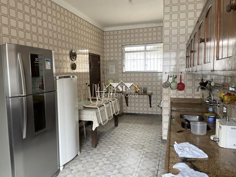 Casa à venda com 9 quartos, 390m² - Foto 33
