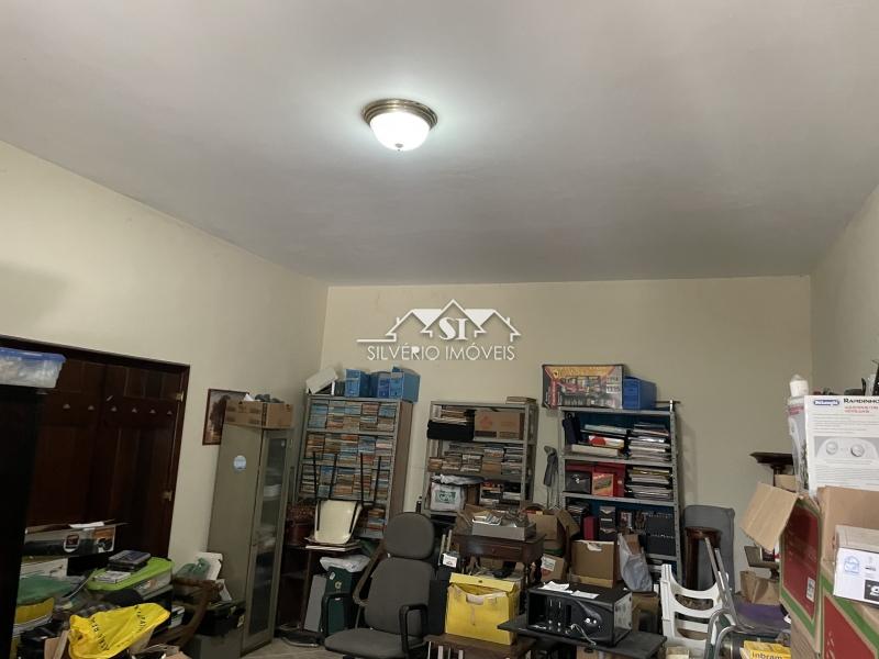Casa à venda com 9 quartos, 390m² - Foto 36