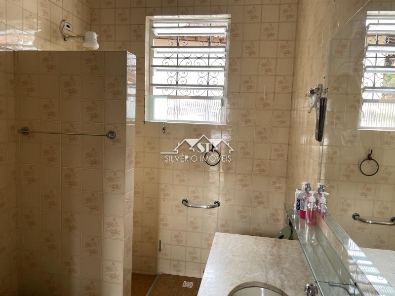 Casa à venda com 9 quartos, 390m² - Foto 37