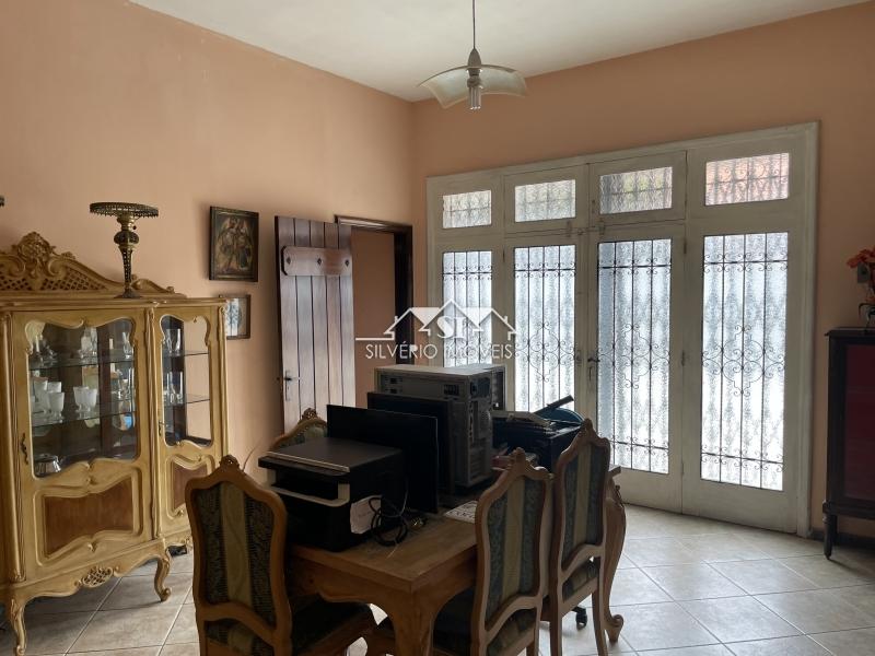 Casa à venda com 9 quartos, 390m² - Foto 20