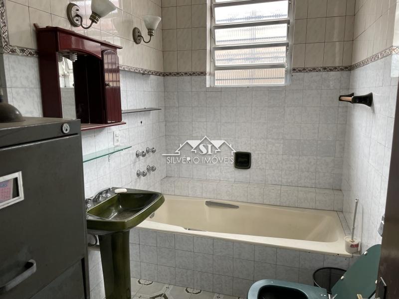 Casa à venda com 9 quartos, 390m² - Foto 44