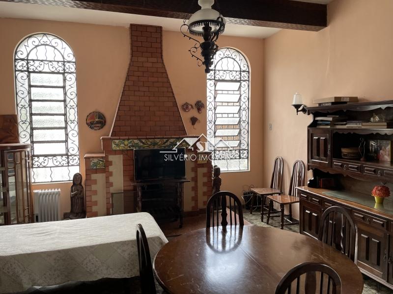 Casa à venda com 9 quartos, 390m² - Foto 17