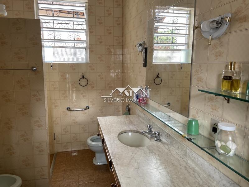 Casa à venda com 9 quartos, 390m² - Foto 46