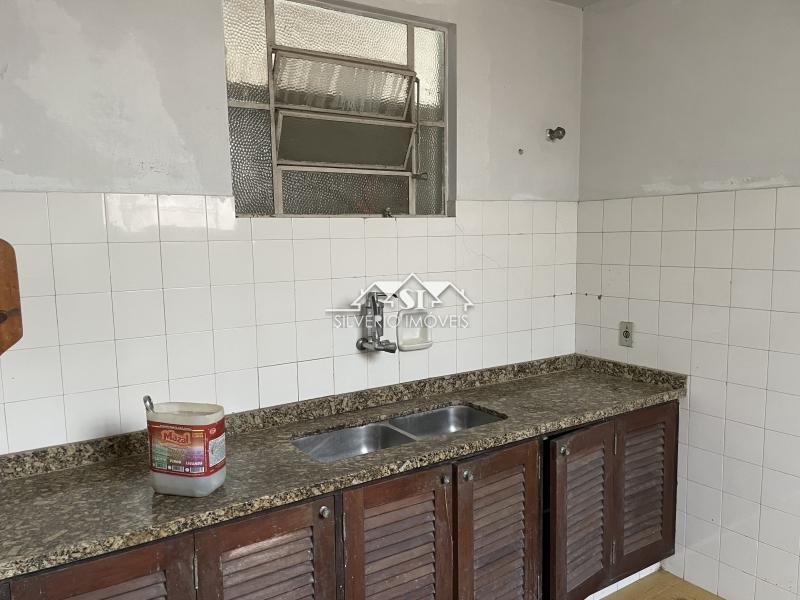 Casa à venda com 9 quartos, 390m² - Foto 49