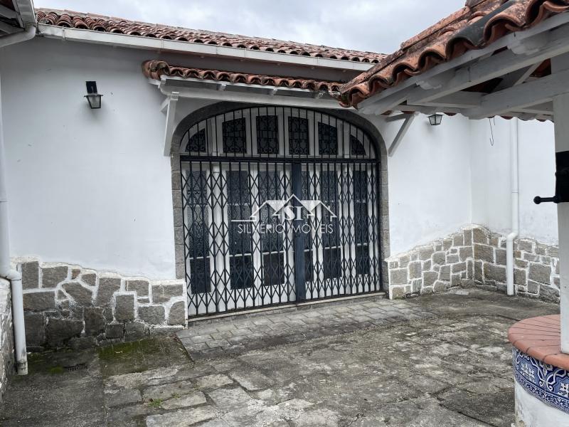 Casa à venda com 9 quartos, 390m² - Foto 41