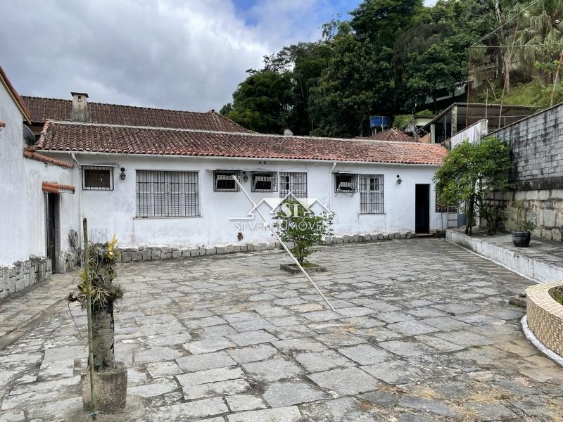Casa à venda com 9 quartos, 390m² - Foto 40