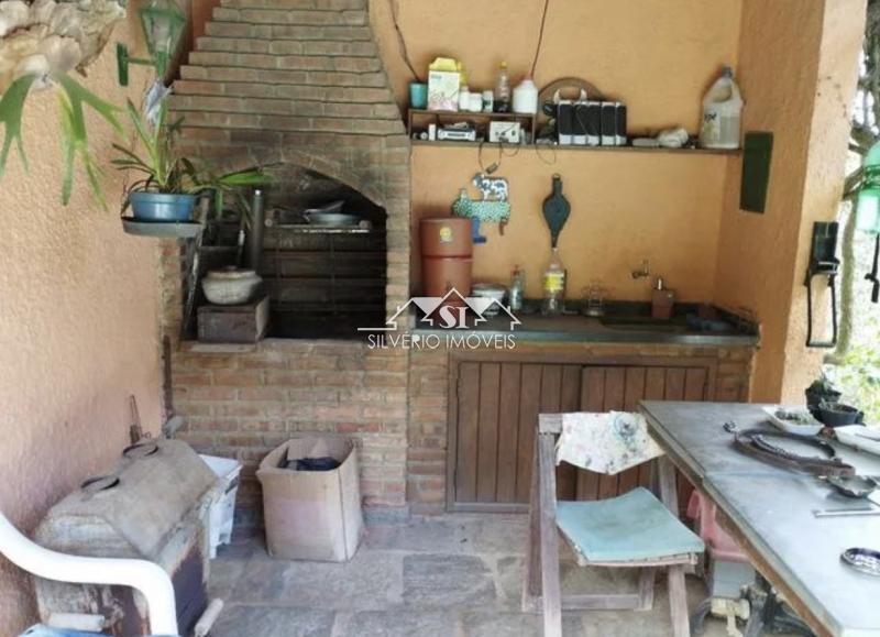 Casa à venda com 4 quartos, 250m² - Foto 9