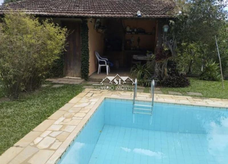 Casa à venda com 4 quartos, 250m² - Foto 8