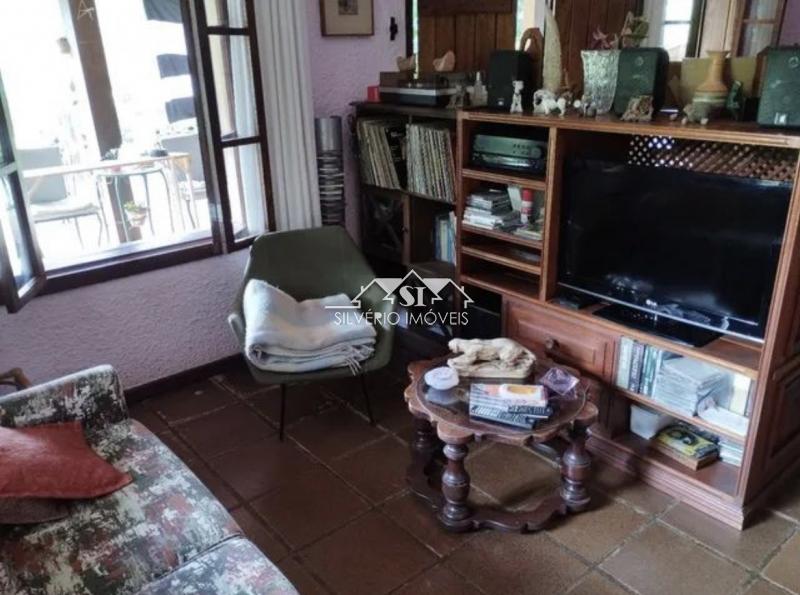 Casa à venda com 4 quartos, 250m² - Foto 15