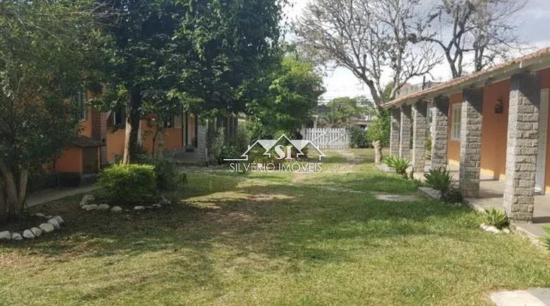 Casa à venda com 10 quartos, 1200m² - Foto 4