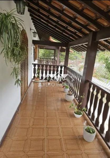 Casa à venda com 4 quartos, 400m² - Foto 16