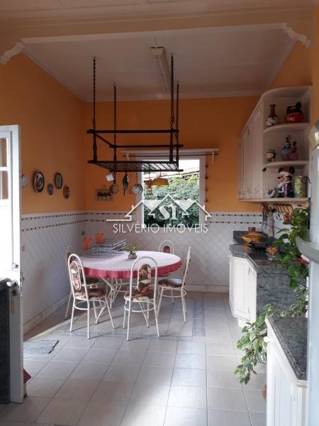 Casa à venda e aluguel com 4 quartos, 255m² - Foto 12