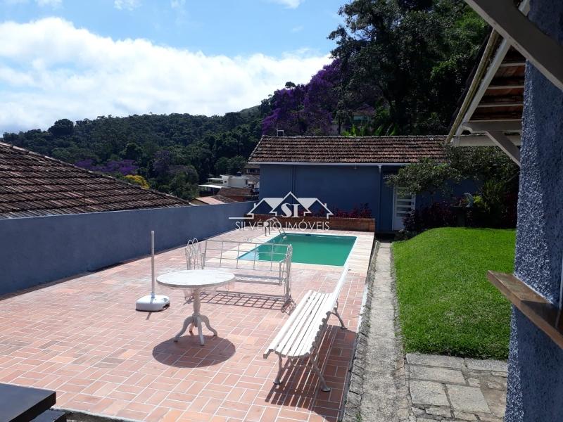 Casa à venda e aluguel com 4 quartos, 255m² - Foto 7