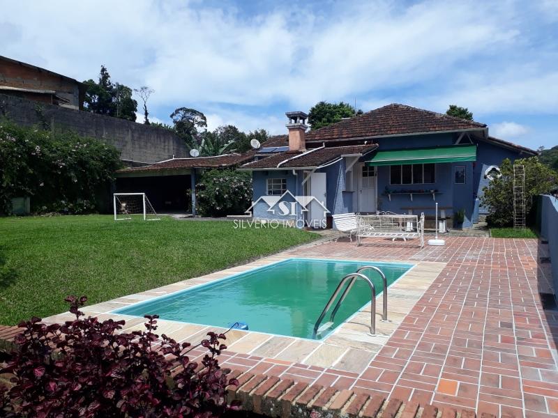 Casa à venda e aluguel com 4 quartos, 255m² - Foto 8