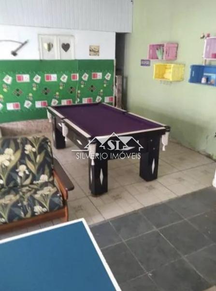 Casa à venda com 11 quartos, 221m² - Foto 2
