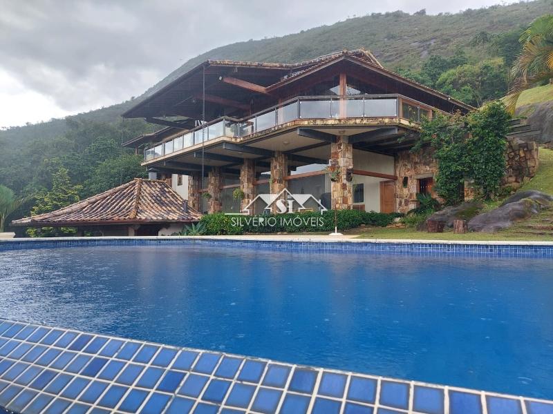 Casa em Nogueira - Petrópolis/RJ  - 7 Quartos